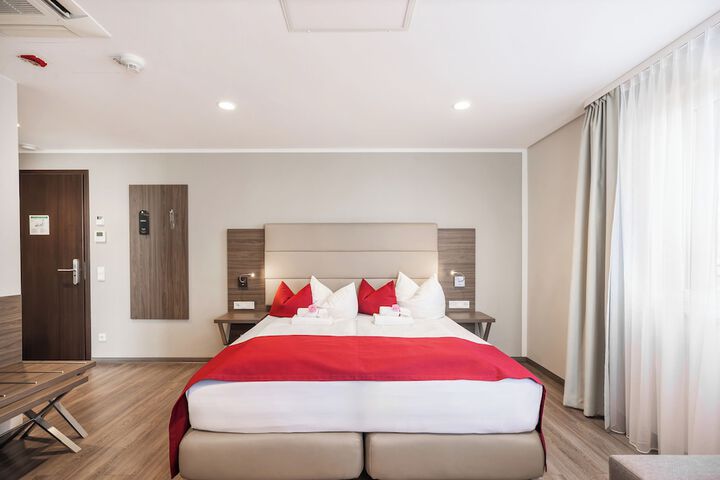 Room 11 of 51