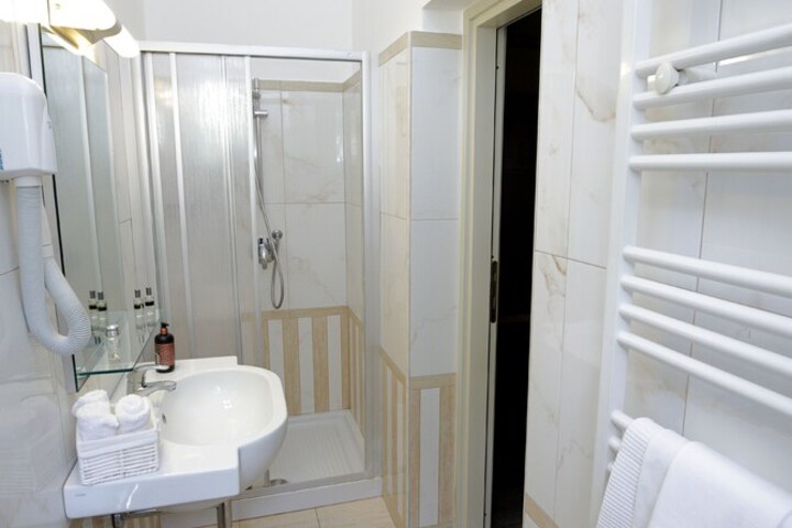 Room 14 of 31