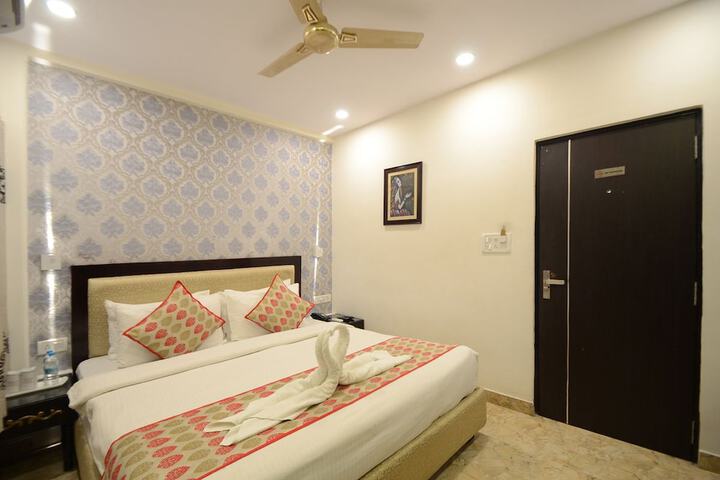 Room 12 of 31