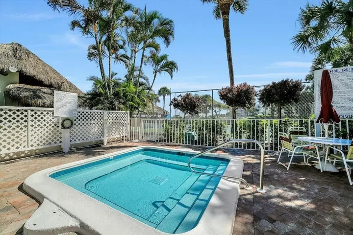 Pool 9 of 18
