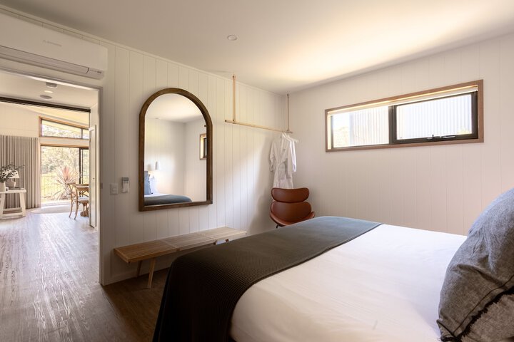 Room 4 of 23