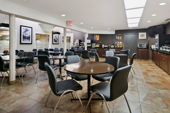 Breakfast/Coffee Service 20 of 22