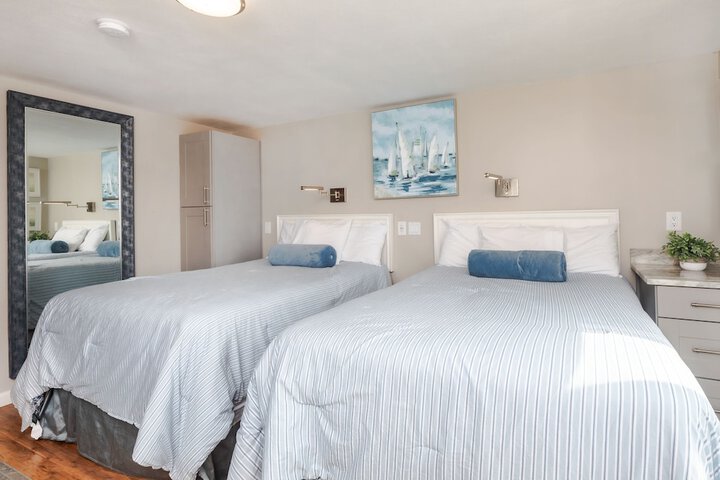 Room 43 of 108