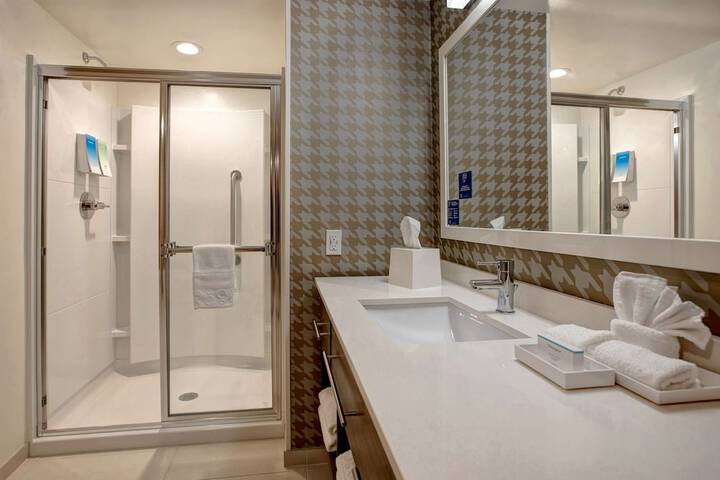 Bathroom shower