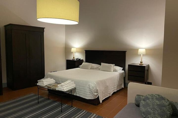 Room 28 of 73