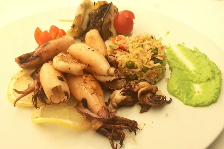 Dining 36 of 59