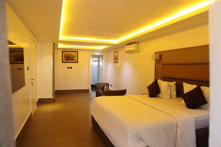 Room 18 of 27