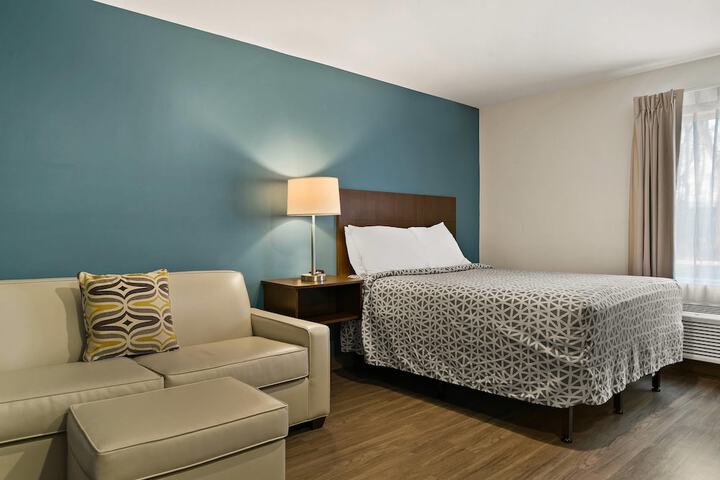 Room 25 of 61