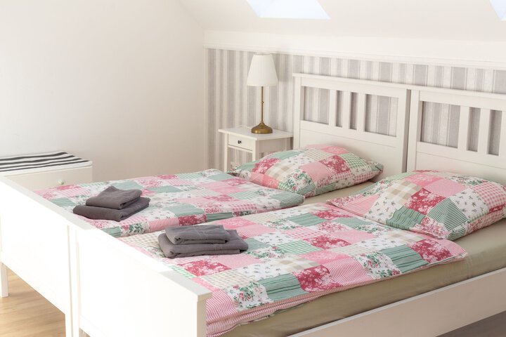 Room 5 of 40