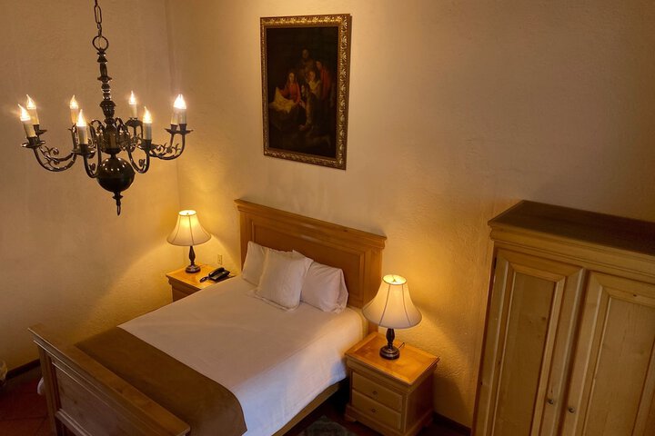 Room 28 of 87