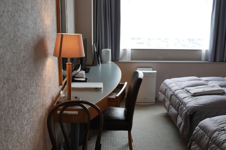 Room 4 of 48