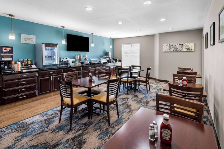 Breakfast/Coffee Service 26 of 36