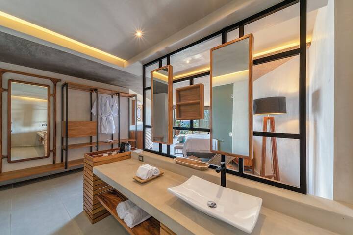 Room 35 of 68