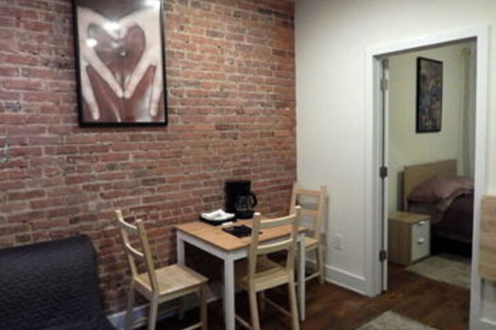 Room 7 of 7