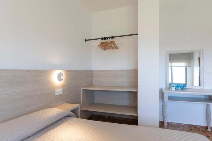 Room 3 of 61