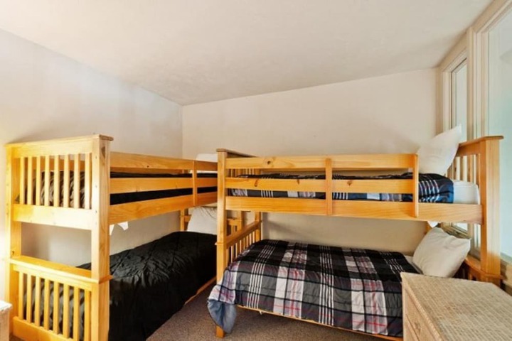 Room 5 of 97
