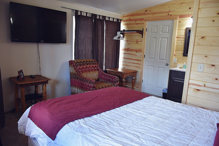 Room 6 of 30