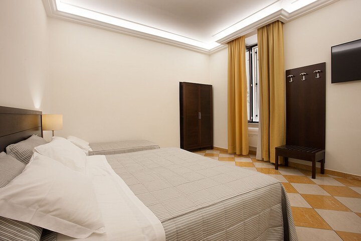 Room 18 of 35