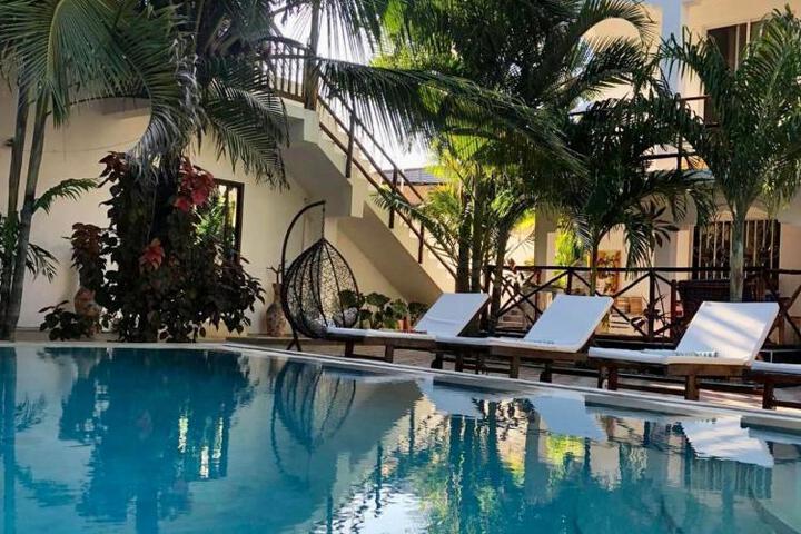 Reyna Resort by Cezere The Palm