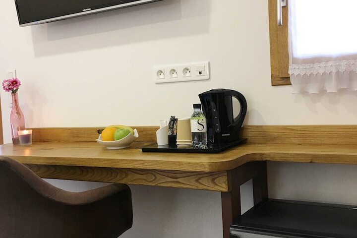 Room 7 of 31