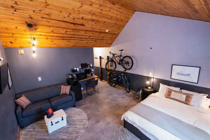 Room 5 of 38