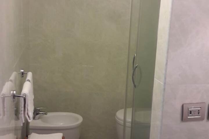 Room 15 of 35