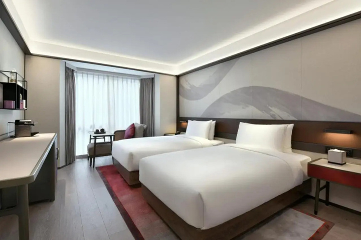 Room 5 of 15