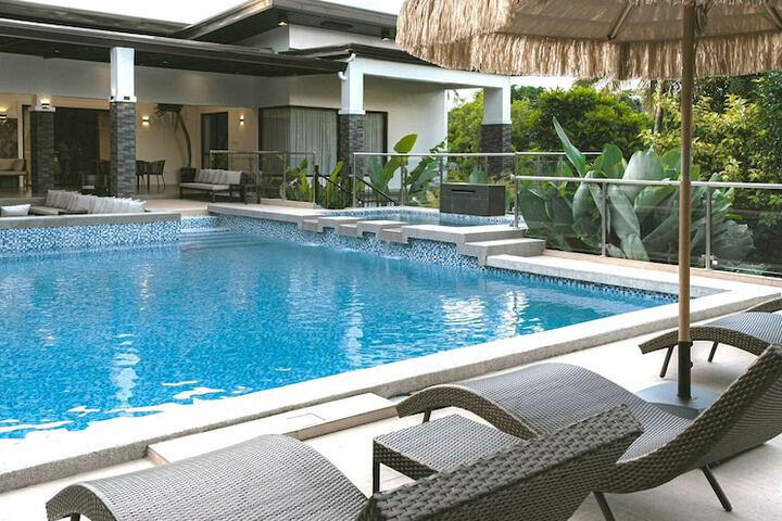 Pool 41 of 62