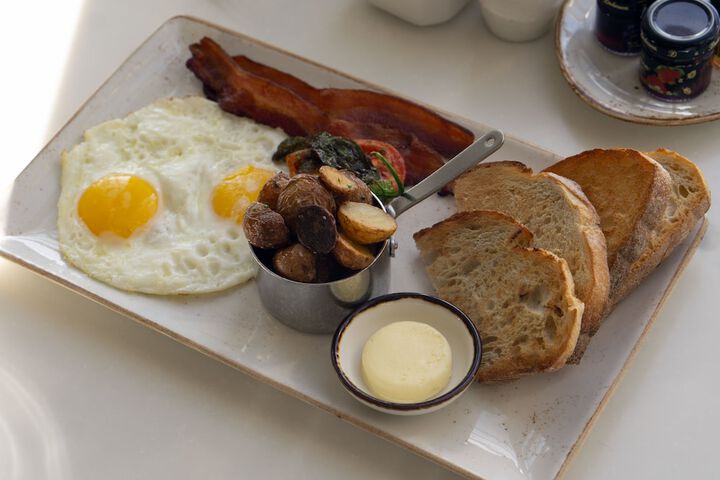 Breakfast meal