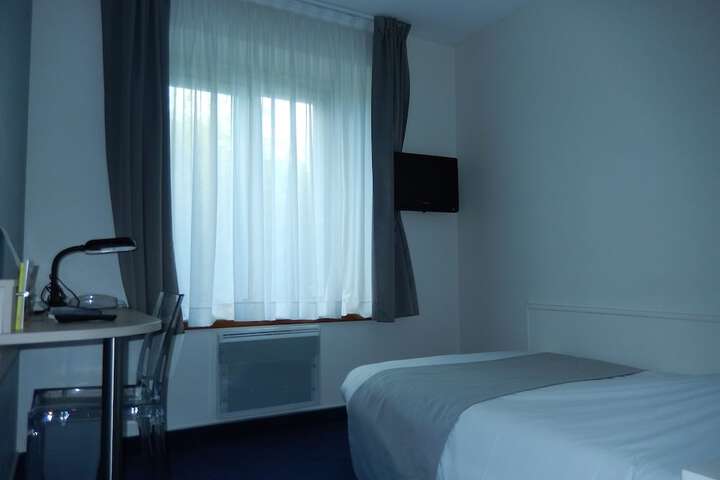 Room 7 of 31