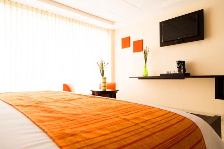 Room 32 of 47
