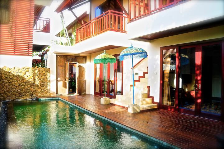 Hotel with Pool