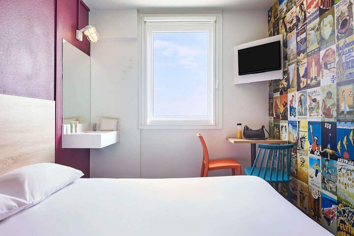 Room 16 of 61