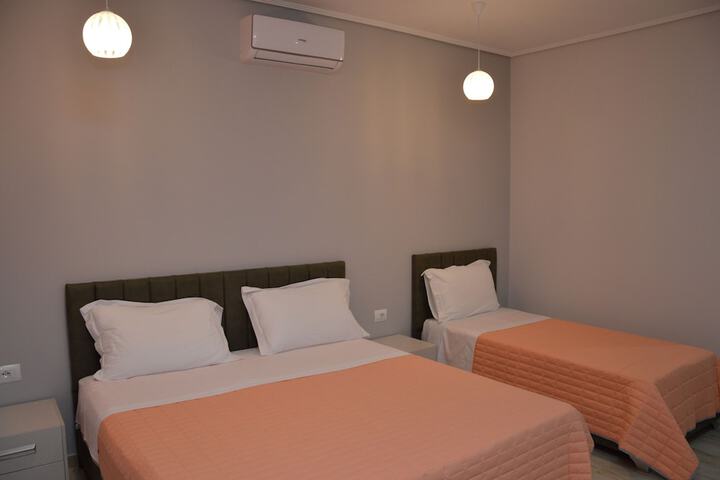 Room 13 of 62