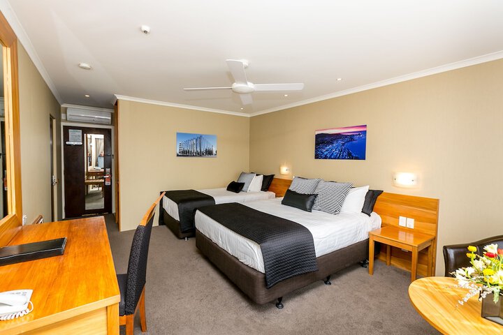 Room 11 of 42