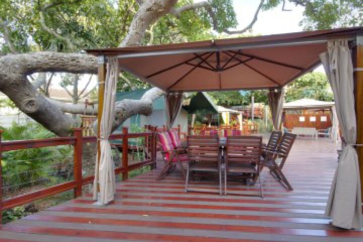 Sundeck 29 of 32