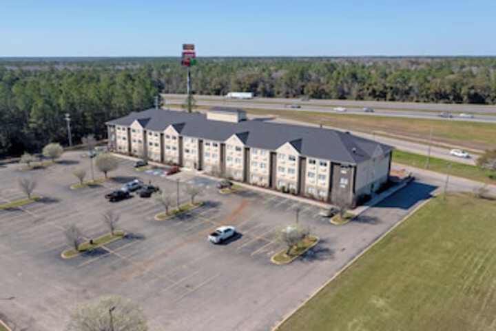Hotel 205 of 213