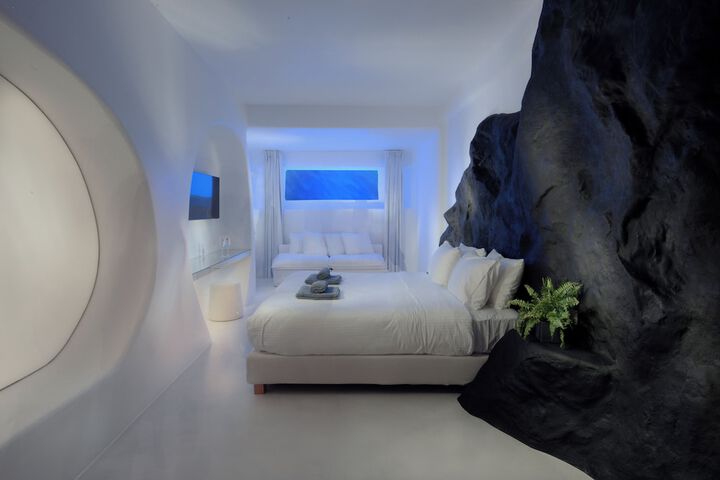 Room 44 of 115