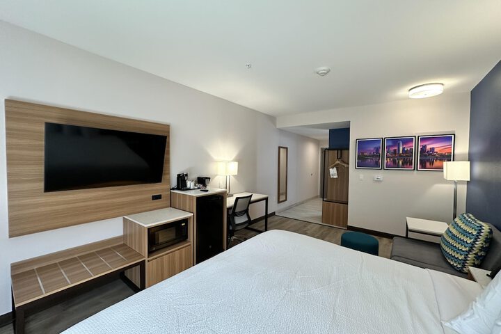 Room 19 of 69