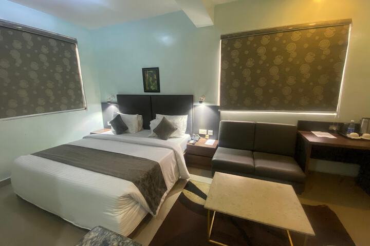 Room 3 of 21