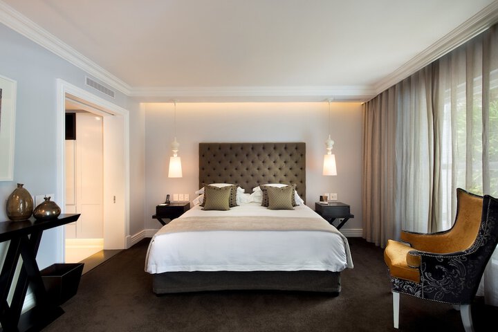 Room 9 of 48