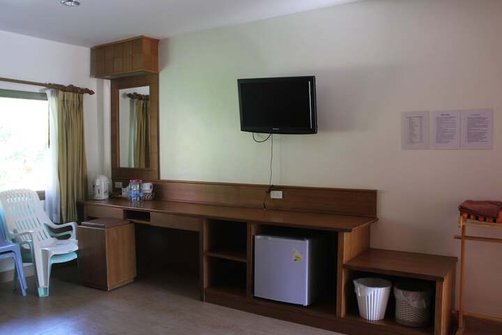 Room 40 of 100