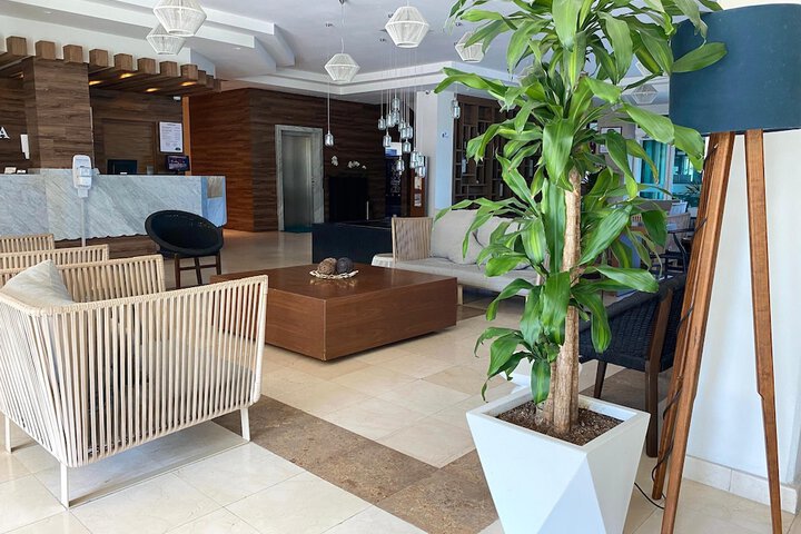 Hotel Interior 4 of 34