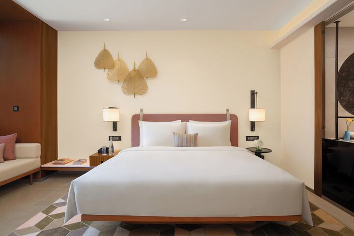 Room 7 of 44