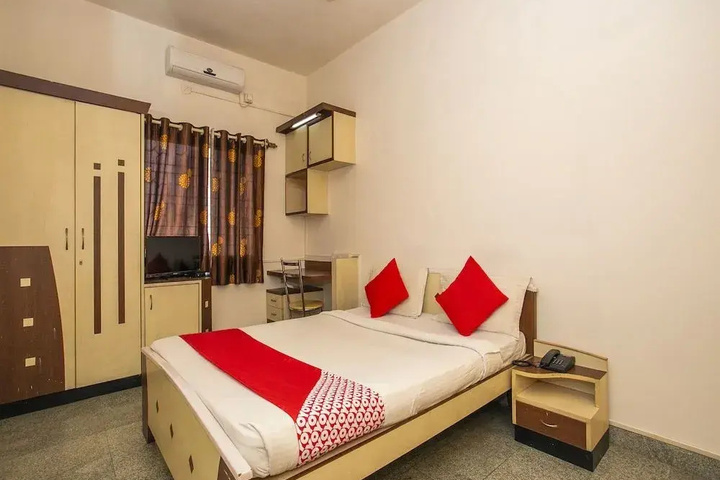 Room 3 of 12