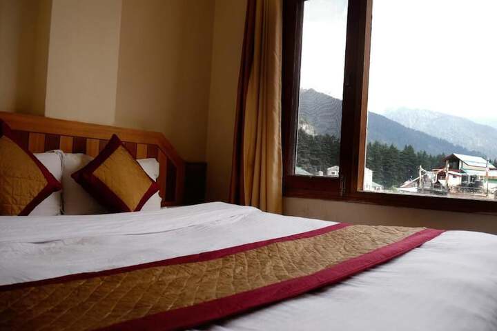 Room 3 of 48