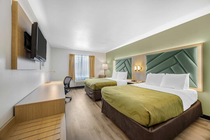Room 13 of 34
