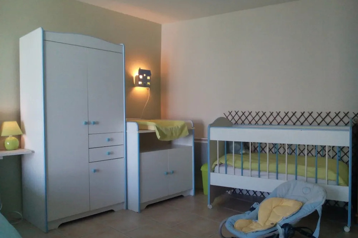 Room 4 of 13