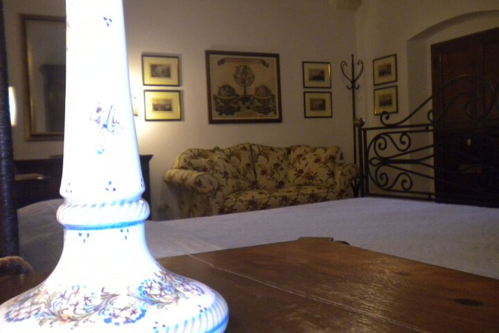 Room 13 of 29