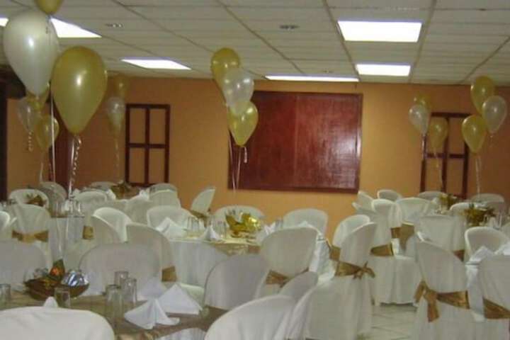 Banquet hall